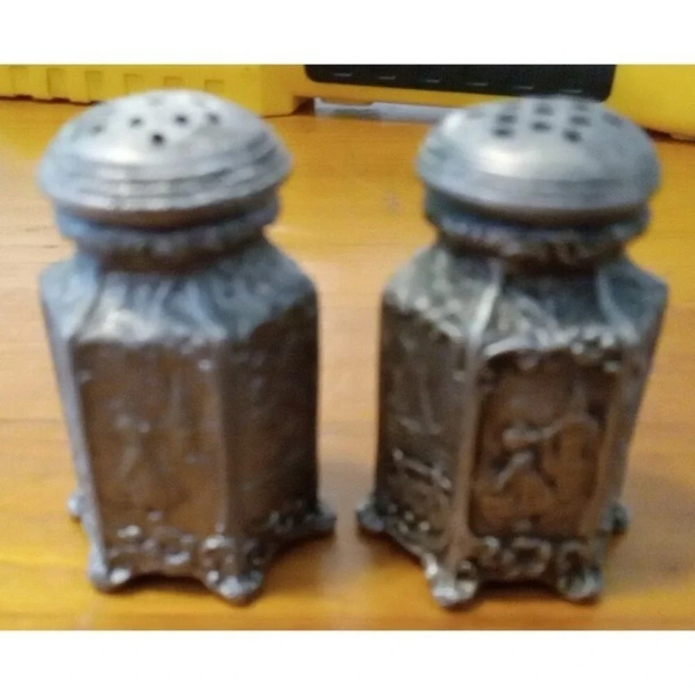 Salt & Pepper Shakers #2311 Sailboat Windmill  Church Silver Vintage W.B. Metal‎